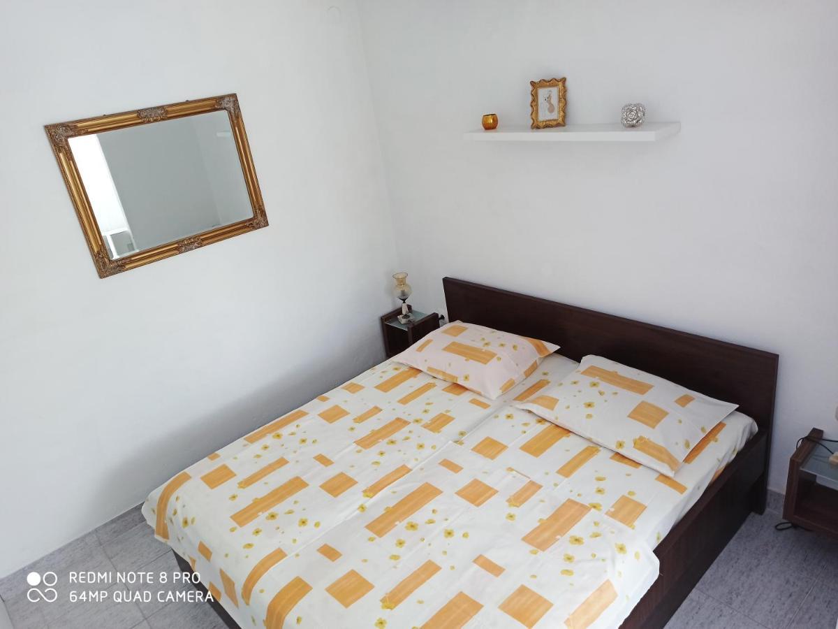 Boni02 Apartment Gdinj Exterior photo