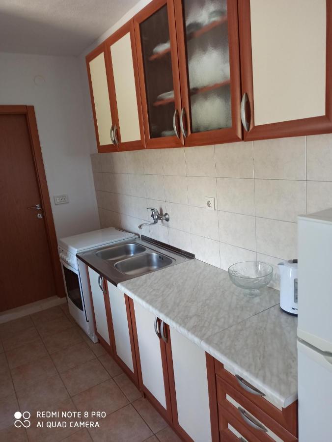 Boni02 Apartment Gdinj Exterior photo
